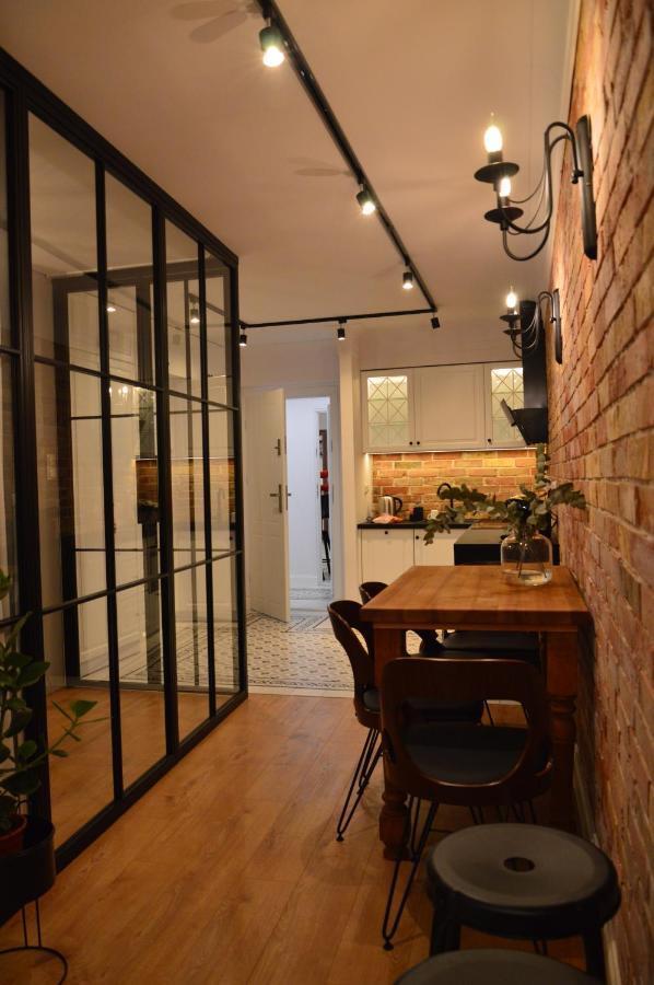 Stary Toruń Apartamenty Szeroka 32 מראה חיצוני תמונה