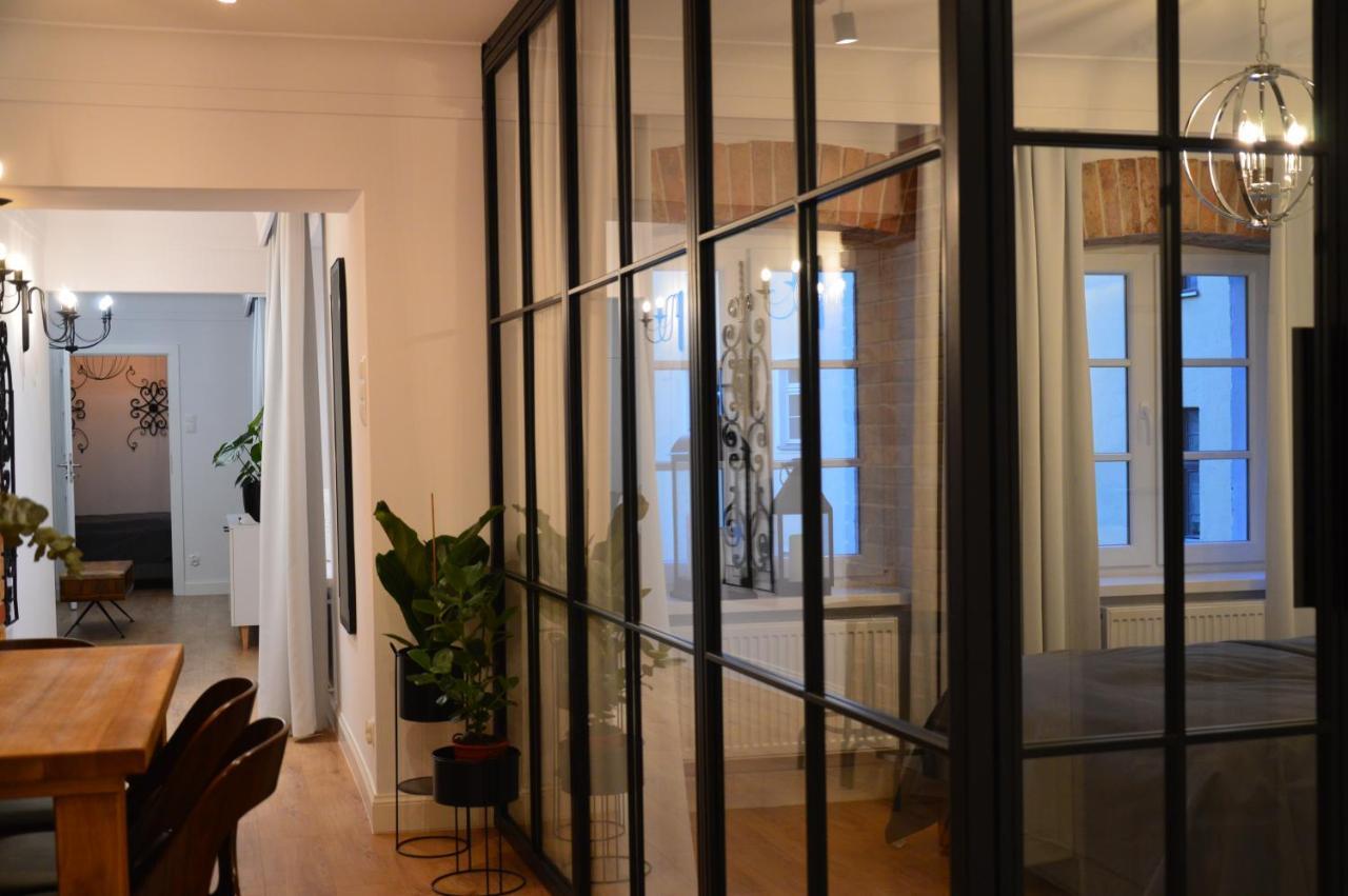 Stary Toruń Apartamenty Szeroka 32 מראה חיצוני תמונה