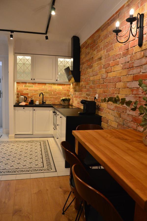 Stary Toruń Apartamenty Szeroka 32 מראה חיצוני תמונה